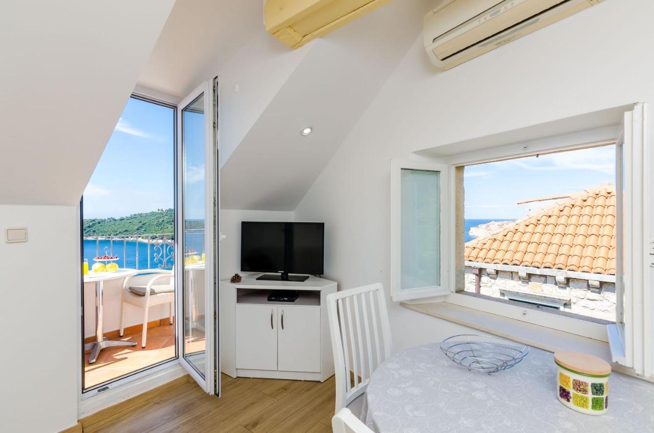 Viktorija - Old Town & Sea View Appartamento *